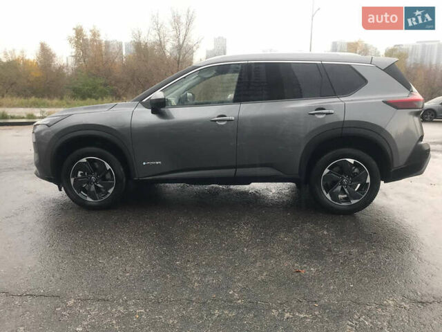 Серый Ниссан ИксТрейл, объемом двигателя 1.5 л и пробегом 1 тыс. км за 40950 $, фото 2 на Automoto.ua