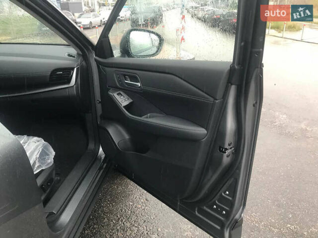 Серый Ниссан ИксТрейл, объемом двигателя 1.5 л и пробегом 1 тыс. км за 40950 $, фото 28 на Automoto.ua