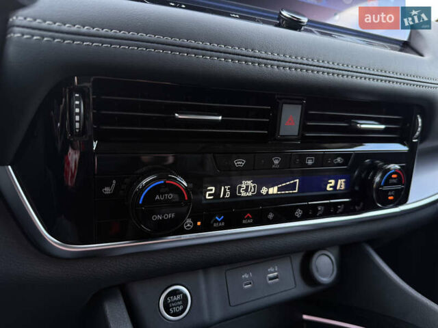 Серый Ниссан ИксТрейл, объемом двигателя 1.5 л и пробегом 1 тыс. км за 35250 $, фото 52 на Automoto.ua