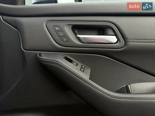 Серый Ниссан ИксТрейл, объемом двигателя 1.5 л и пробегом 1 тыс. км за 35250 $, фото 34 на Automoto.ua