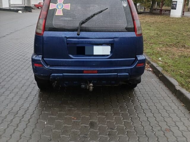 Синий Ниссан ИксТрейл, объемом двигателя 2.2 л и пробегом 278 тыс. км за 2900 $, фото 5 на Automoto.ua