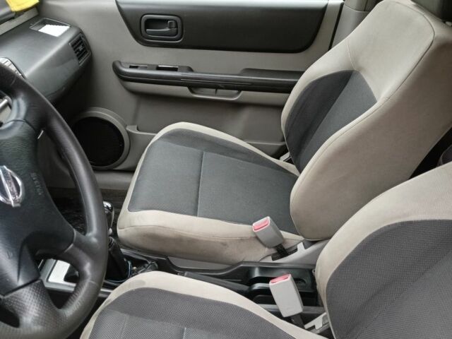 Синий Ниссан ИксТрейл, объемом двигателя 2.2 л и пробегом 278 тыс. км за 2900 $, фото 6 на Automoto.ua