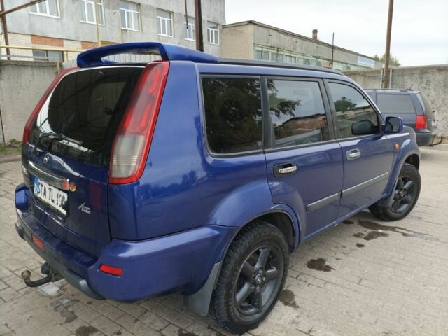 Синий Ниссан ИксТрейл, объемом двигателя 2.2 л и пробегом 308 тыс. км за 4200 $, фото 2 на Automoto.ua