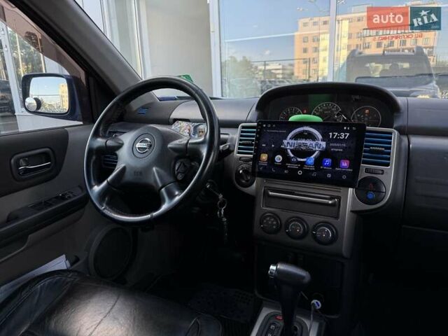 Синий Ниссан ИксТрейл, объемом двигателя 2.5 л и пробегом 330 тыс. км за 7500 $, фото 10 на Automoto.ua