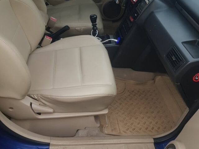 Синий Ниссан ИксТрейл, объемом двигателя 2.18 л и пробегом 260 тыс. км за 5400 $, фото 4 на Automoto.ua