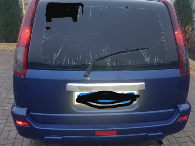 Синий Ниссан ИксТрейл, объемом двигателя 2.18 л и пробегом 260 тыс. км за 5400 $, фото 3 на Automoto.ua