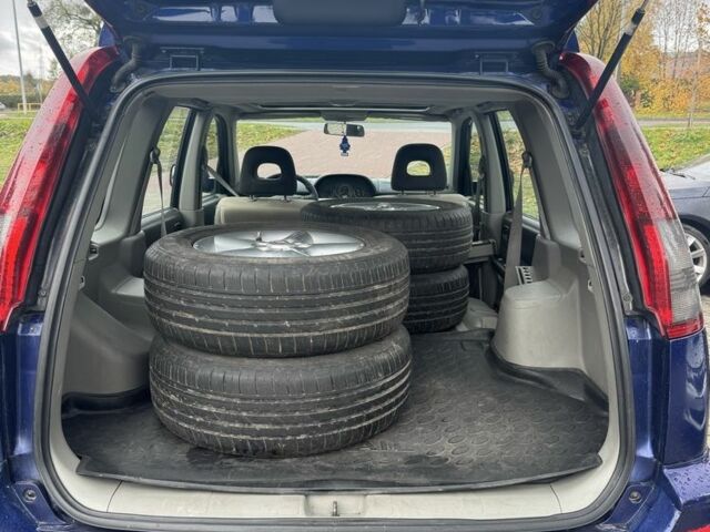 Синий Ниссан ИксТрейл, объемом двигателя 2.2 л и пробегом 187 тыс. км за 3494 $, фото 17 на Automoto.ua