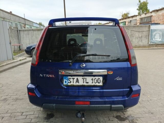 Синий Ниссан ИксТрейл, объемом двигателя 2.2 л и пробегом 308 тыс. км за 4200 $, фото 3 на Automoto.ua