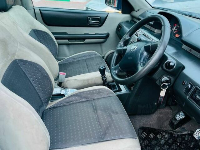 Синий Ниссан ИксТрейл, объемом двигателя 2.2 л и пробегом 100 тыс. км за 2750 $, фото 10 на Automoto.ua