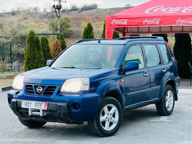 Синий Ниссан ИксТрейл, объемом двигателя 2.2 л и пробегом 100 тыс. км за 2750 $, фото 2 на Automoto.ua