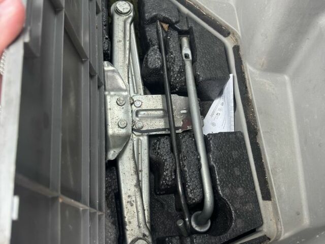 Синий Ниссан ИксТрейл, объемом двигателя 2.2 л и пробегом 187 тыс. км за 3494 $, фото 19 на Automoto.ua