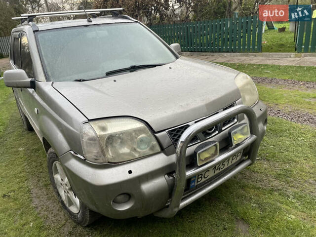 Синий Ниссан ИксТрейл, объемом двигателя 2.4 л и пробегом 299 тыс. км за 4600 $, фото 6 на Automoto.ua