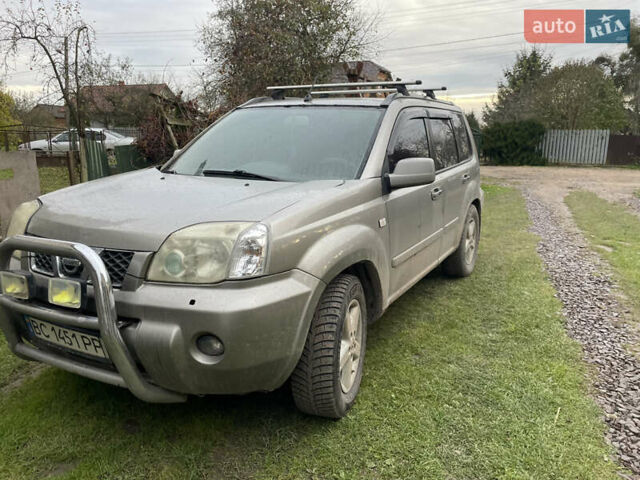 Синий Ниссан ИксТрейл, объемом двигателя 2.4 л и пробегом 299 тыс. км за 4600 $, фото 20 на Automoto.ua