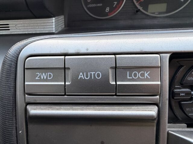 Синий Ниссан ИксТрейл, объемом двигателя 2 л и пробегом 400 тыс. км за 2850 $, фото 13 на Automoto.ua