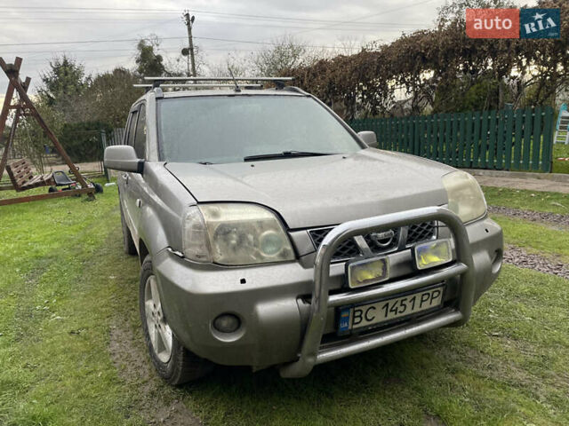 Синий Ниссан ИксТрейл, объемом двигателя 2.4 л и пробегом 299 тыс. км за 4600 $, фото 19 на Automoto.ua