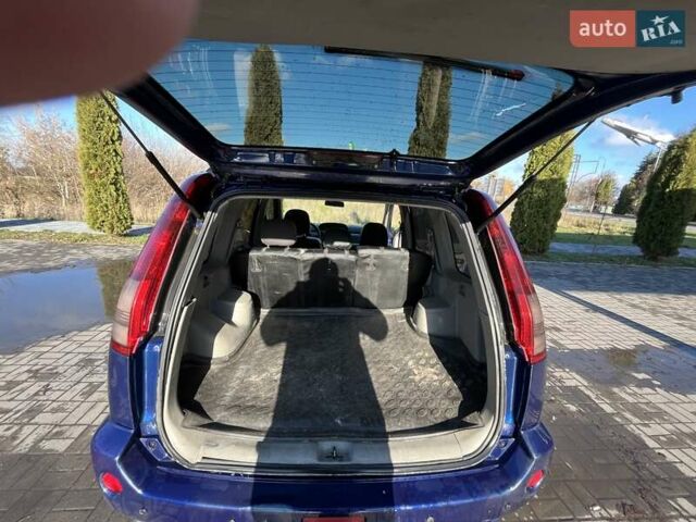 Синий Ниссан ИксТрейл, объемом двигателя 2.2 л и пробегом 274 тыс. км за 5450 $, фото 6 на Automoto.ua