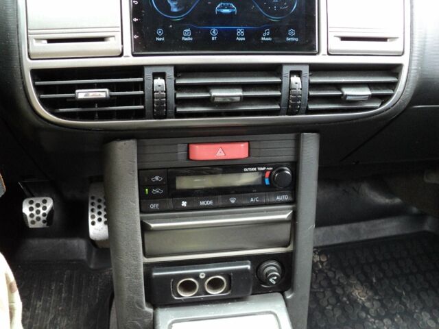 Синий Ниссан ИксТрейл, объемом двигателя 2.2 л и пробегом 300 тыс. км за 3000 $, фото 12 на Automoto.ua