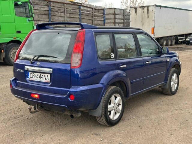 Синий Ниссан ИксТрейл, объемом двигателя 2.2 л и пробегом 280 тыс. км за 3699 $, фото 3 на Automoto.ua