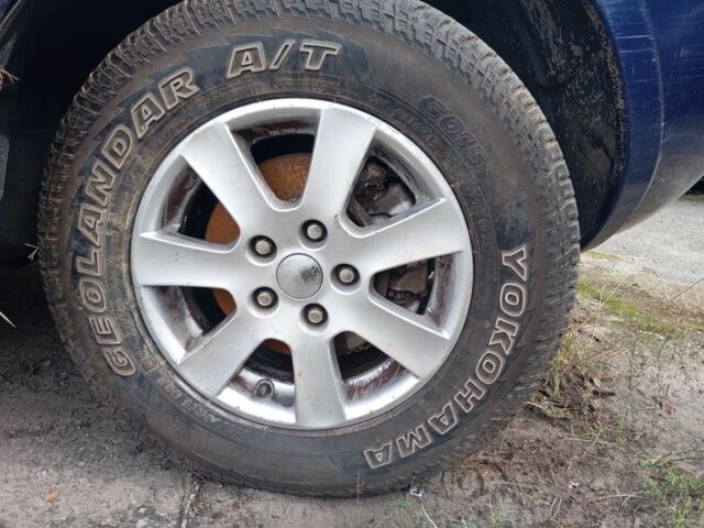 Синий Ниссан ИксТрейл, объемом двигателя 2.5 л и пробегом 200 тыс. км за 2189 $, фото 3 на Automoto.ua