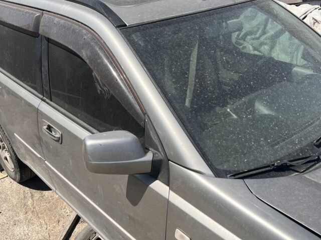 Синий Ниссан ИксТрейл, объемом двигателя 2.5 л и пробегом 165 тыс. км за 3000 $, фото 1 на Automoto.ua