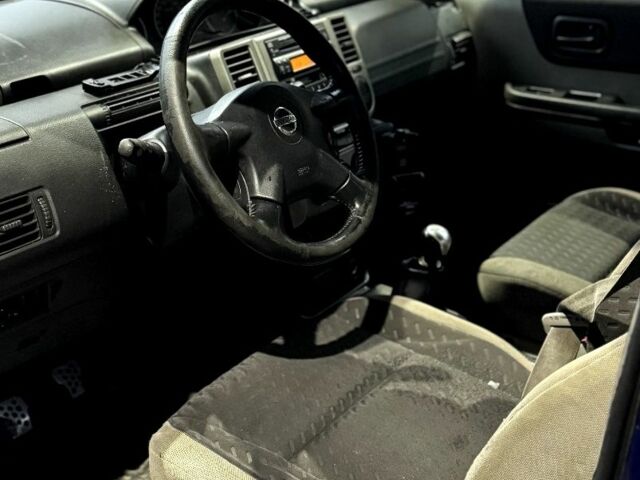 Синий Ниссан ИксТрейл, объемом двигателя 0 л и пробегом 290 тыс. км за 4500 $, фото 7 на Automoto.ua