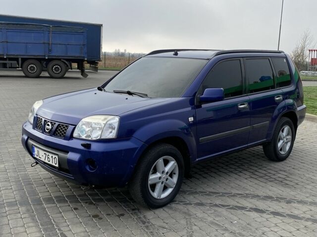 Синий Ниссан ИксТрейл, объемом двигателя 2.2 л и пробегом 200 тыс. км за 3850 $, фото 1 на Automoto.ua