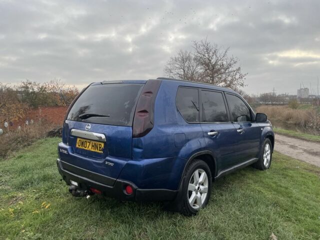 Синій Ніссан ІксТрейл, об'ємом двигуна 2.2 л та пробігом 180 тис. км за 4000 $, фото 2 на Automoto.ua