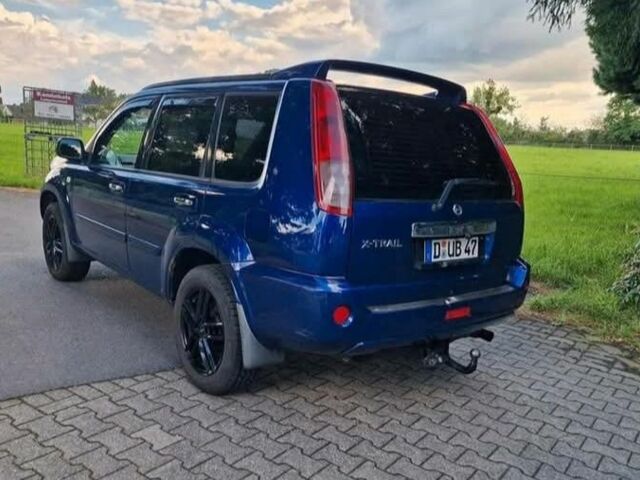 Синий Ниссан ИксТрейл, объемом двигателя 2.2 л и пробегом 254 тыс. км за 2850 $, фото 5 на Automoto.ua