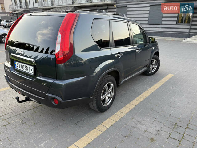 Синий Ниссан ИксТрейл, объемом двигателя 2 л и пробегом 238 тыс. км за 13550 $, фото 6 на Automoto.ua