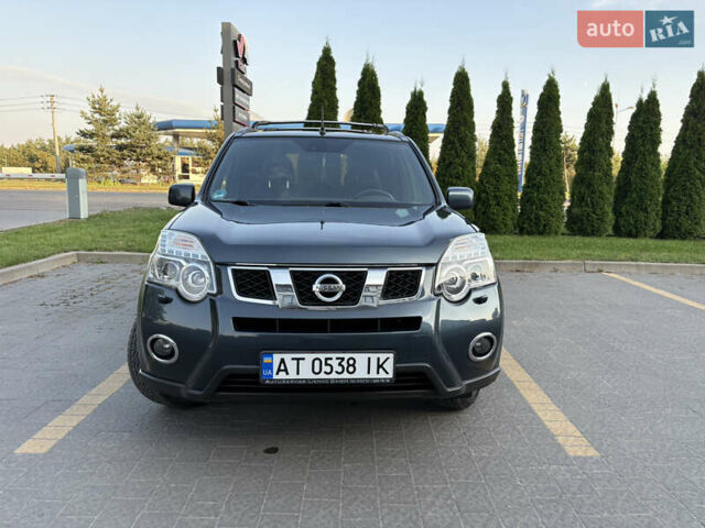 Синий Ниссан ИксТрейл, объемом двигателя 2 л и пробегом 238 тыс. км за 13550 $, фото 5 на Automoto.ua