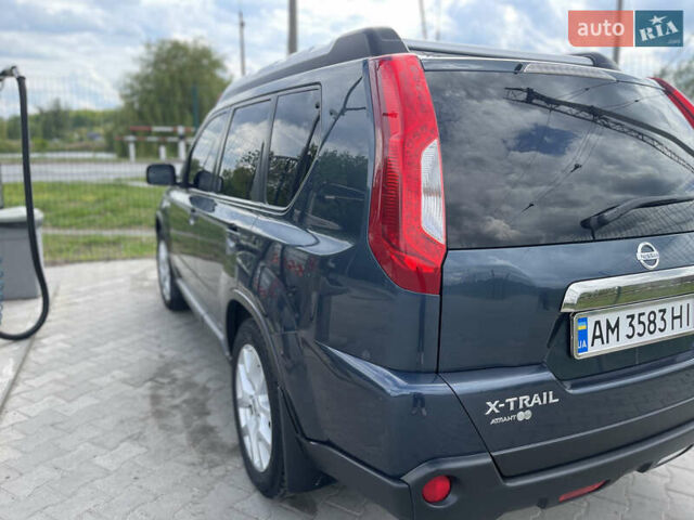 Синій Ніссан ІксТрейл, об'ємом двигуна 2 л та пробігом 186 тис. км за 11499 $, фото 2 на Automoto.ua