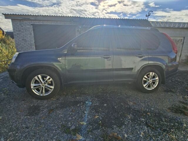 Синий Ниссан ИксТрейл, объемом двигателя 0 л и пробегом 168 тыс. км за 14500 $, фото 7 на Automoto.ua