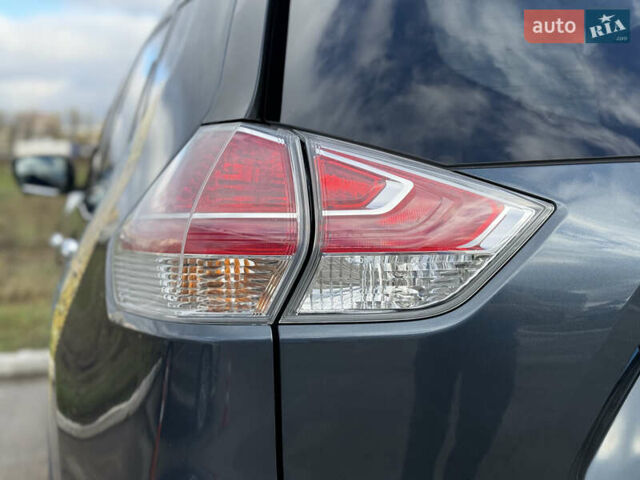 Синий Ниссан ИксТрейл, объемом двигателя 1.6 л и пробегом 294 тыс. км за 14900 $, фото 24 на Automoto.ua