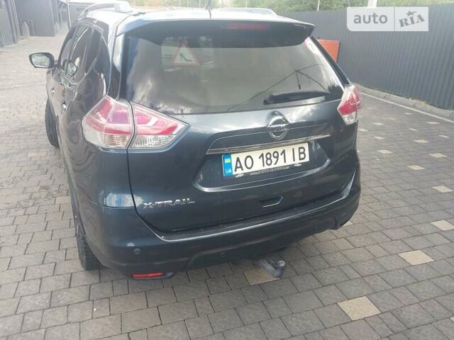 Синий Ниссан ИксТрейл, объемом двигателя 1.6 л и пробегом 168 тыс. км за 15999 $, фото 5 на Automoto.ua