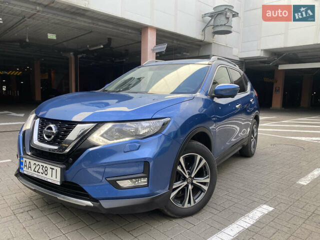 Синий Ниссан ИксТрейл, объемом двигателя 1.6 л и пробегом 84 тыс. км за 17600 $, фото 1 на Automoto.ua