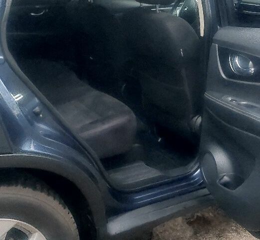 Синий Ниссан ИксТрейл, объемом двигателя 1.6 л и пробегом 185 тыс. км за 344 $, фото 4 на Automoto.ua