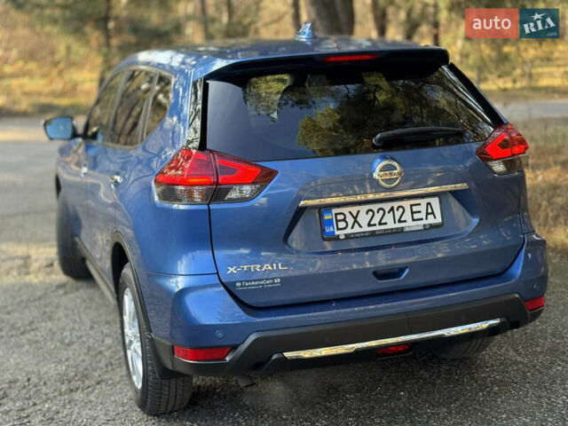Синий Ниссан ИксТрейл, объемом двигателя 2 л и пробегом 87 тыс. км за 18900 $, фото 4 на Automoto.ua