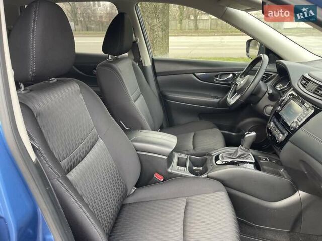 Синий Ниссан ИксТрейл, объемом двигателя 1.6 л и пробегом 118 тыс. км за 17700 $, фото 47 на Automoto.ua