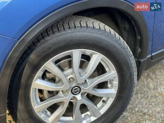 Синий Ниссан ИксТрейл, объемом двигателя 2 л и пробегом 87 тыс. км за 18900 $, фото 2 на Automoto.ua