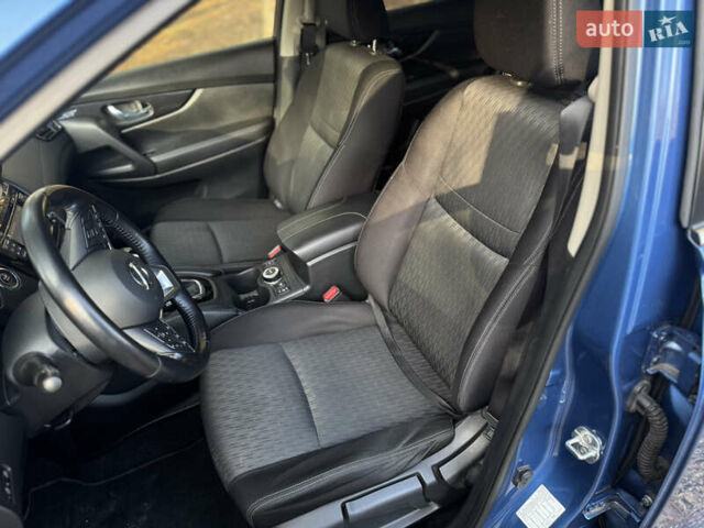Синий Ниссан ИксТрейл, объемом двигателя 2 л и пробегом 87 тыс. км за 18900 $, фото 10 на Automoto.ua