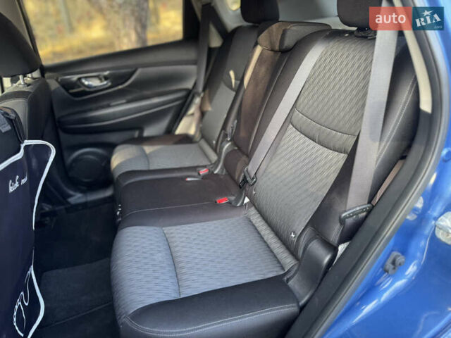 Синий Ниссан ИксТрейл, объемом двигателя 2 л и пробегом 87 тыс. км за 18900 $, фото 17 на Automoto.ua