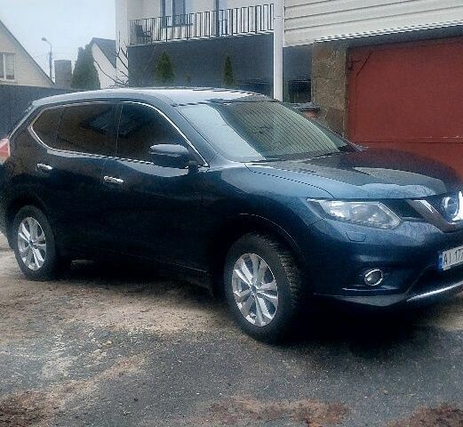 Синий Ниссан ИксТрейл, объемом двигателя 1.6 л и пробегом 185 тыс. км за 344 $, фото 2 на Automoto.ua