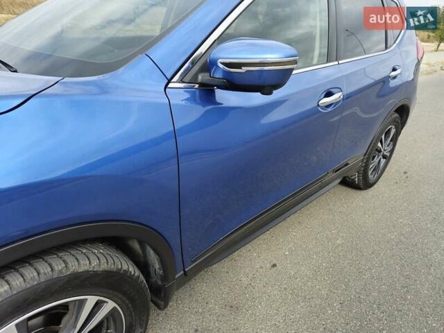 Синий Ниссан ИксТрейл, объемом двигателя 1.6 л и пробегом 87 тыс. км за 19500 $, фото 3 на Automoto.ua