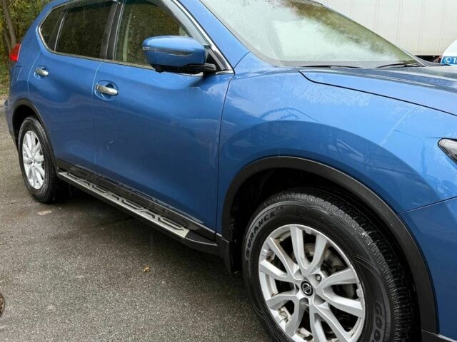 Синий Ниссан ИксТрейл, объемом двигателя 1.6 л и пробегом 112 тыс. км за 23000 $, фото 5 на Automoto.ua