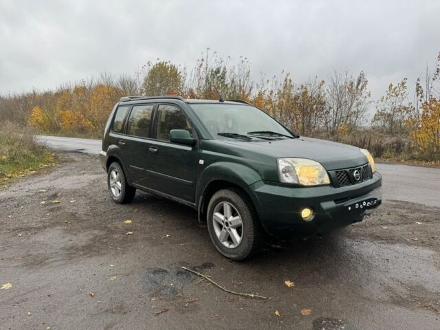 Зеленый Ниссан ИксТрейл, объемом двигателя 2.2 л и пробегом 270 тыс. км за 3400 $, фото 7 на Automoto.ua