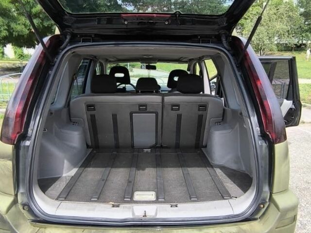 Зеленый Ниссан ИксТрейл, объемом двигателя 2.2 л и пробегом 399 тыс. км за 4000 $, фото 6 на Automoto.ua