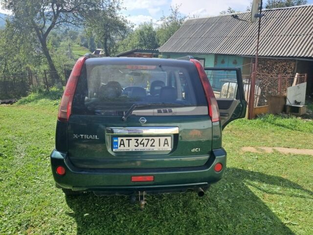 Зеленый Ниссан ИксТрейл, объемом двигателя 2.2 л и пробегом 260 тыс. км за 3500 $, фото 1 на Automoto.ua
