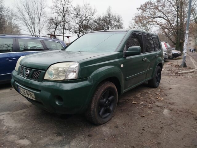 Зеленый Ниссан ИксТрейл, объемом двигателя 2.2 л и пробегом 240 тыс. км за 4500 $, фото 4 на Automoto.ua