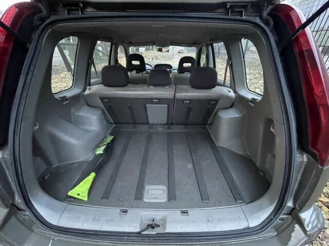 Зеленый Ниссан ИксТрейл, объемом двигателя 2.2 л и пробегом 250 тыс. км за 3800 $, фото 21 на Automoto.ua