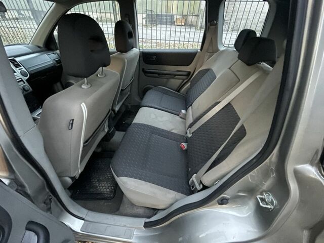 Зеленый Ниссан ИксТрейл, объемом двигателя 2.2 л и пробегом 250 тыс. км за 3800 $, фото 20 на Automoto.ua